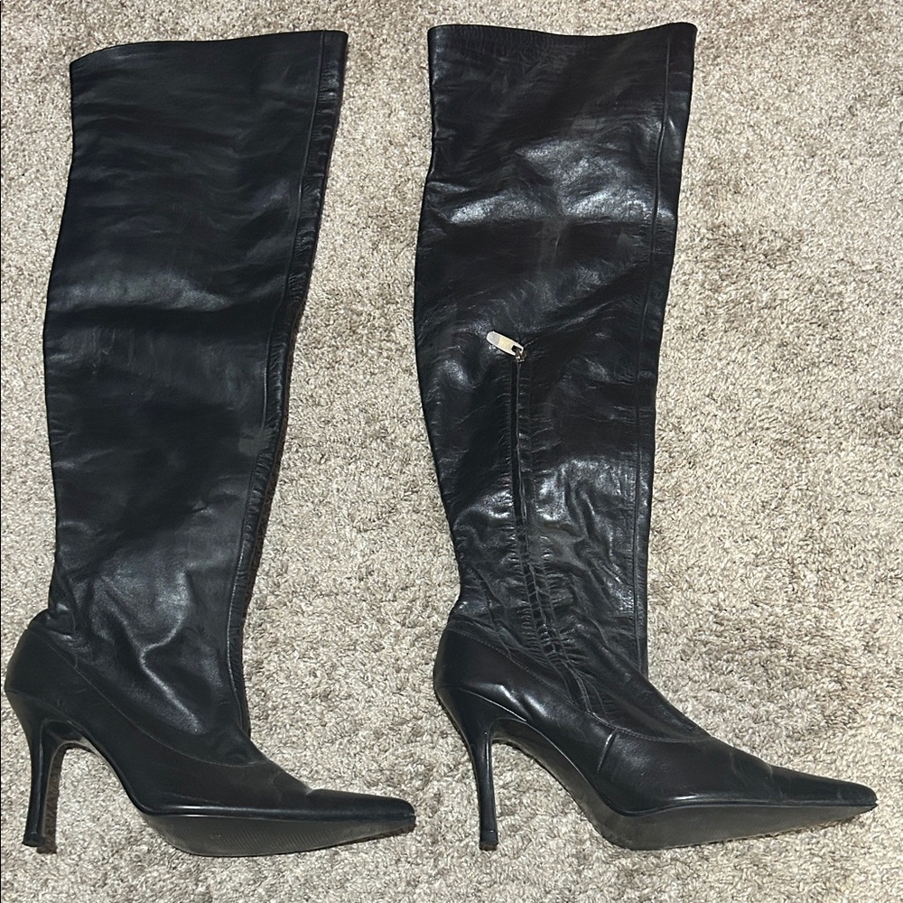 Elegant Black Knee-High Leather Boots